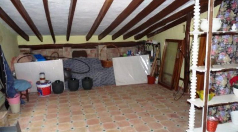 0881-9-640x460