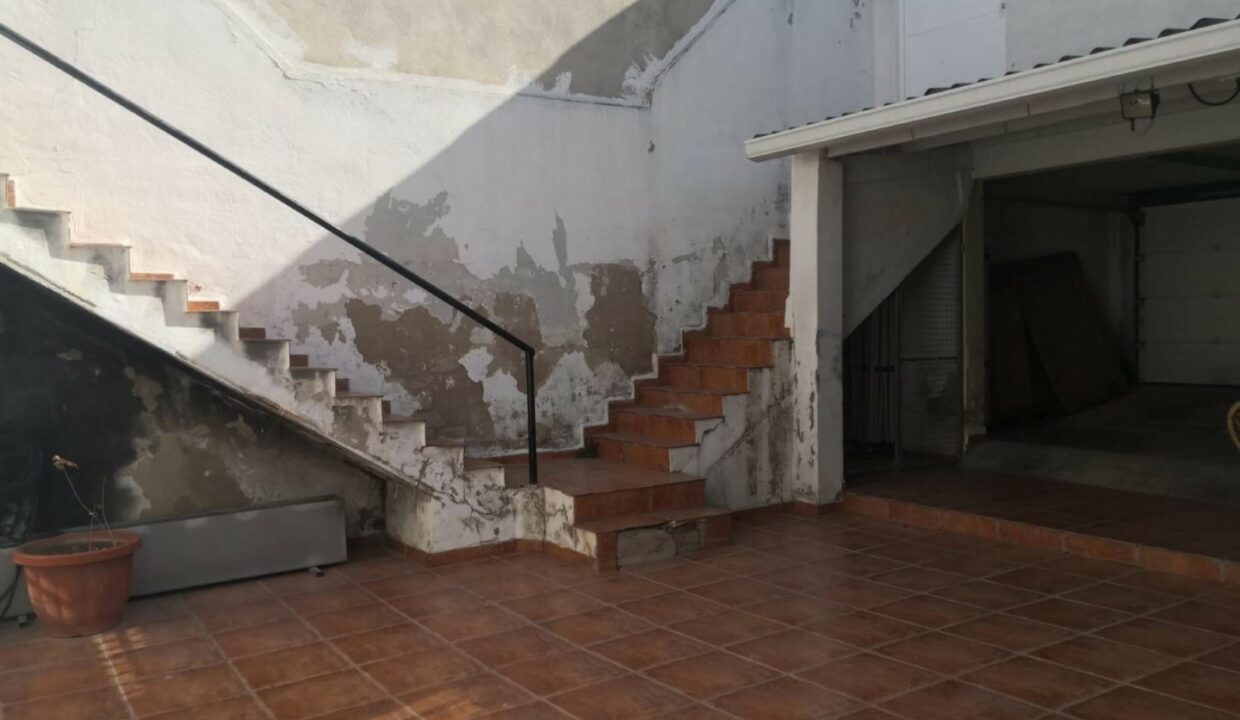 1699296675674