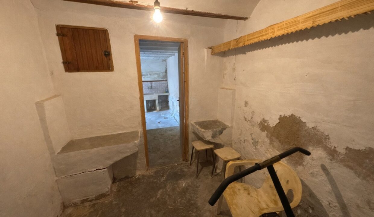 Almacén rústico con detalles antiguos