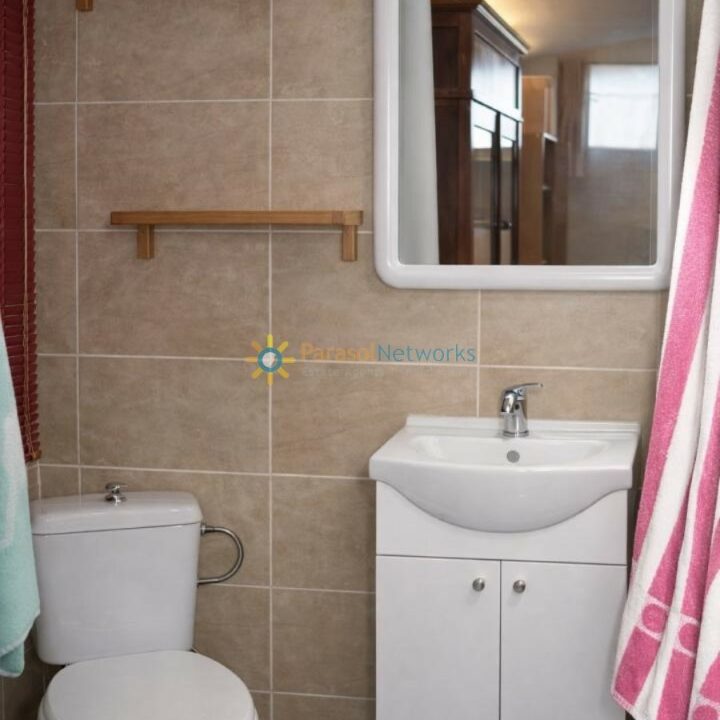 Baño moderno con detalles minimalistas