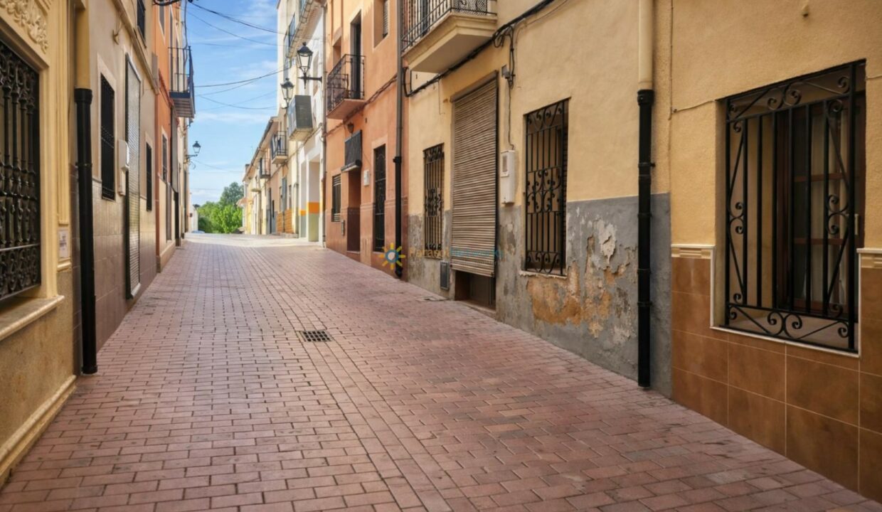 Calle empedrada en un pueblo europeo