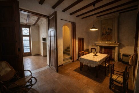 Casa mediterránea con detalles rústicos