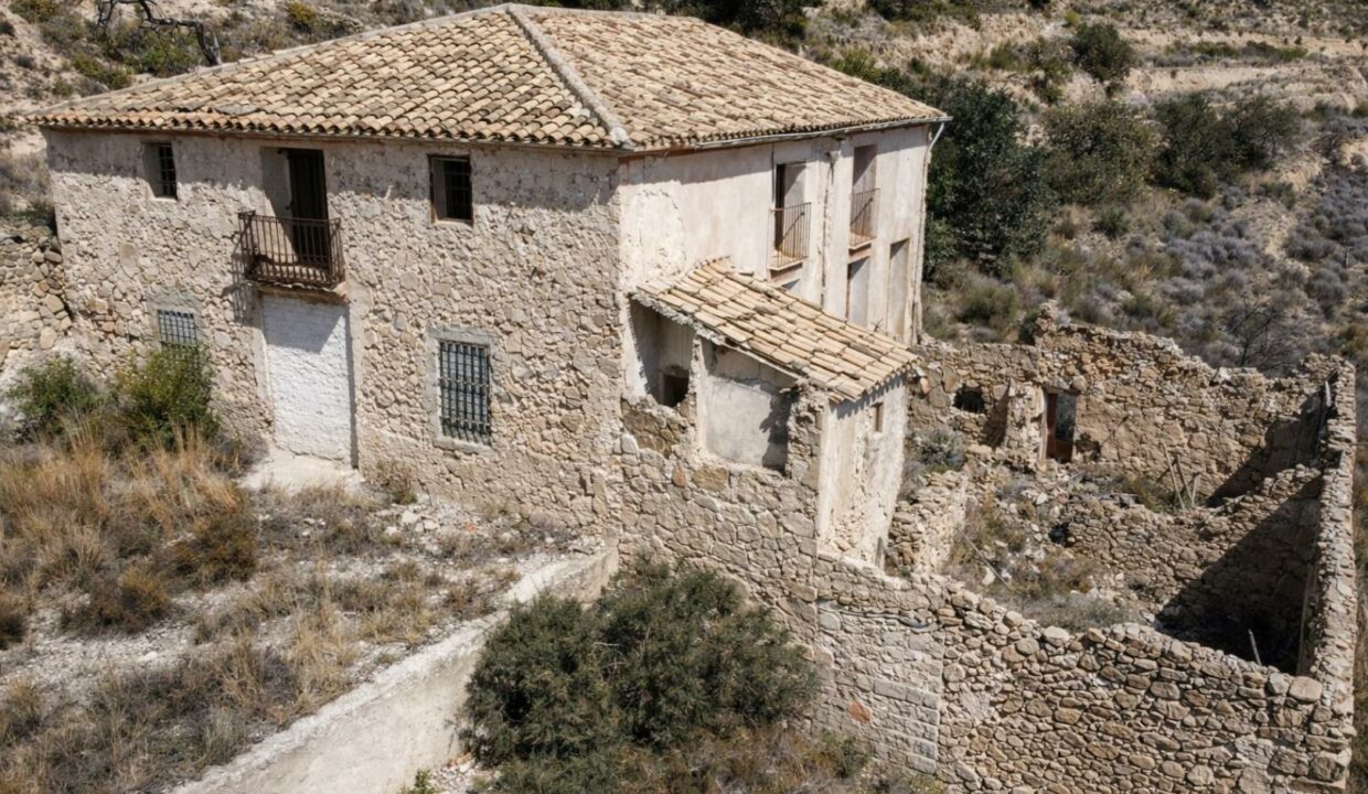 Casa rural abandonada y ruinas