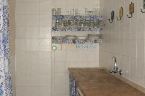 Cocina encantada con detalles azules