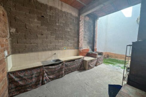 Cocina inacabada y funcional