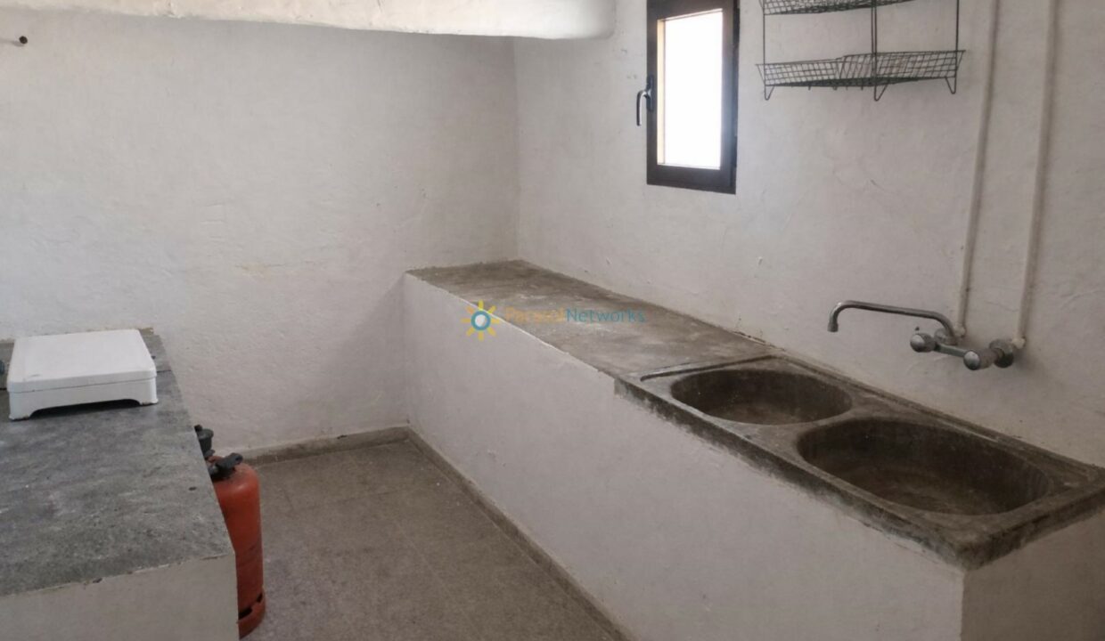 Cocina limpia y ordenada