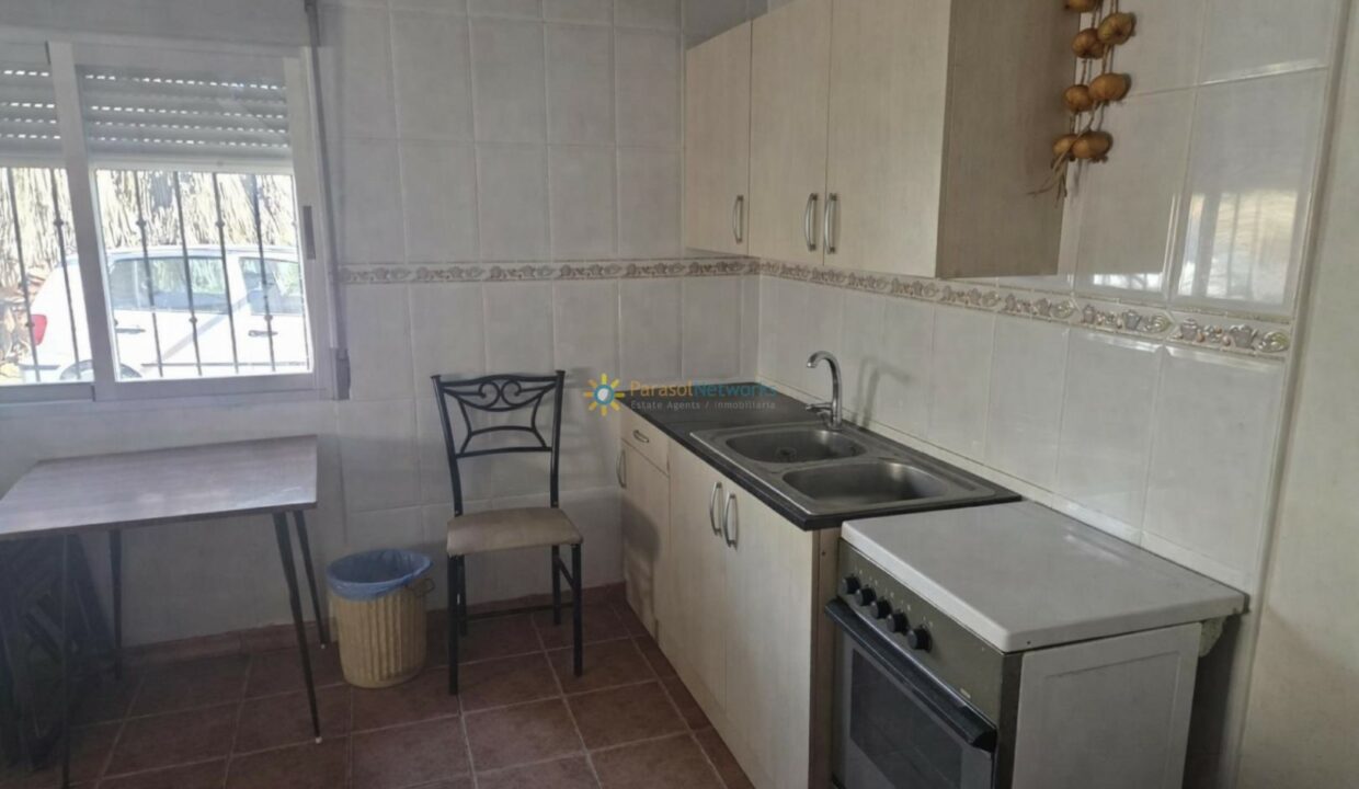 Cocina luminosa y minimalista