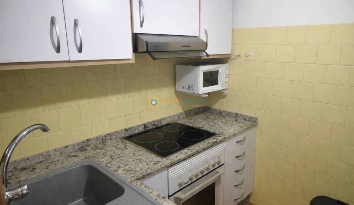 Cocina moderna con detalles en granito