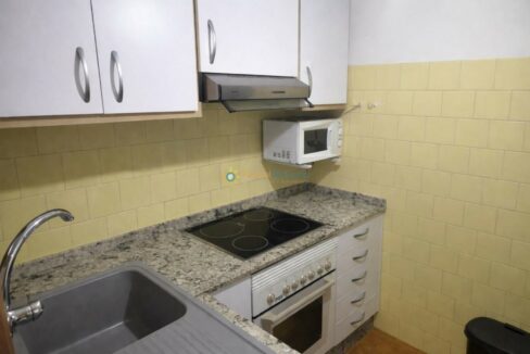 Cocina moderna con detalles en granito