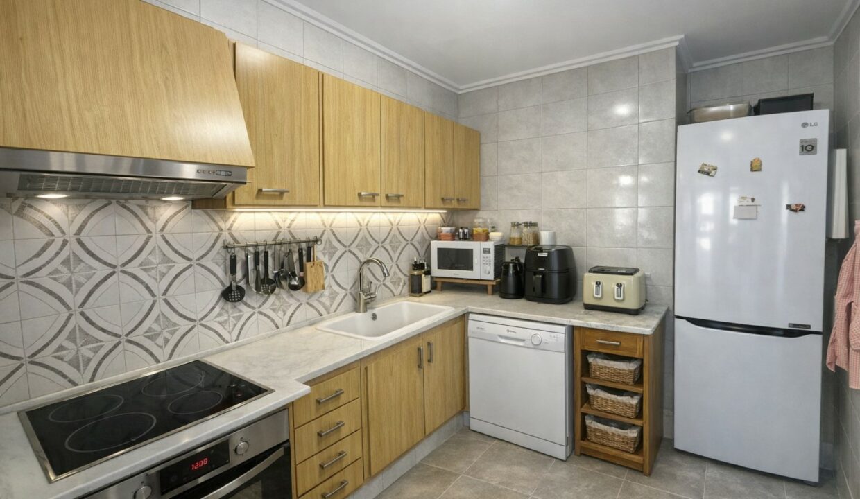 Cocina moderna y elegante en tonos claros