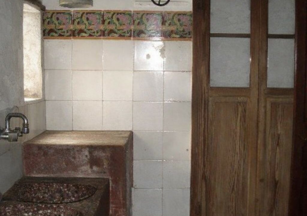 Cocina rústica con detalles envejecidos