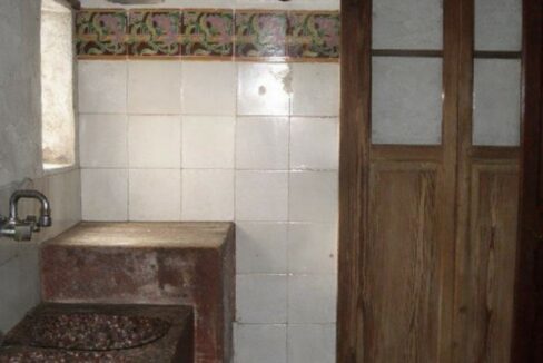 Cocina rústica con detalles envejecidos