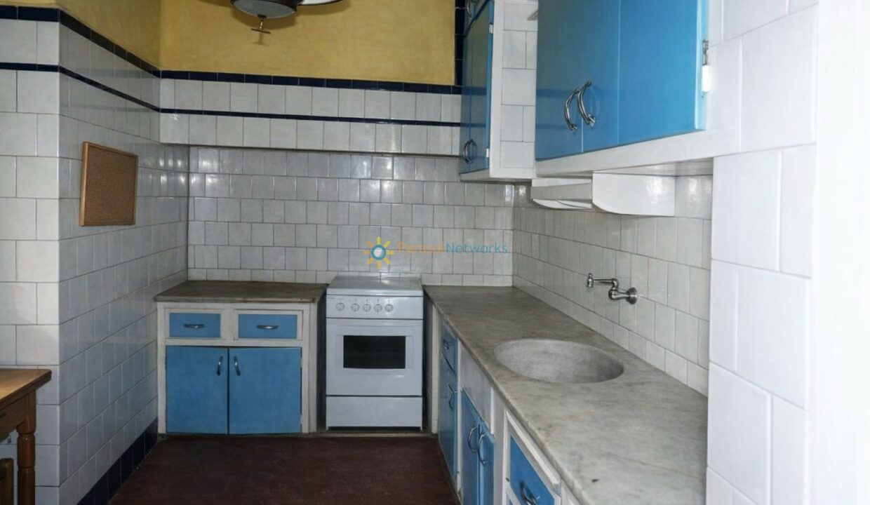 Cocina vintage con detalles en azul