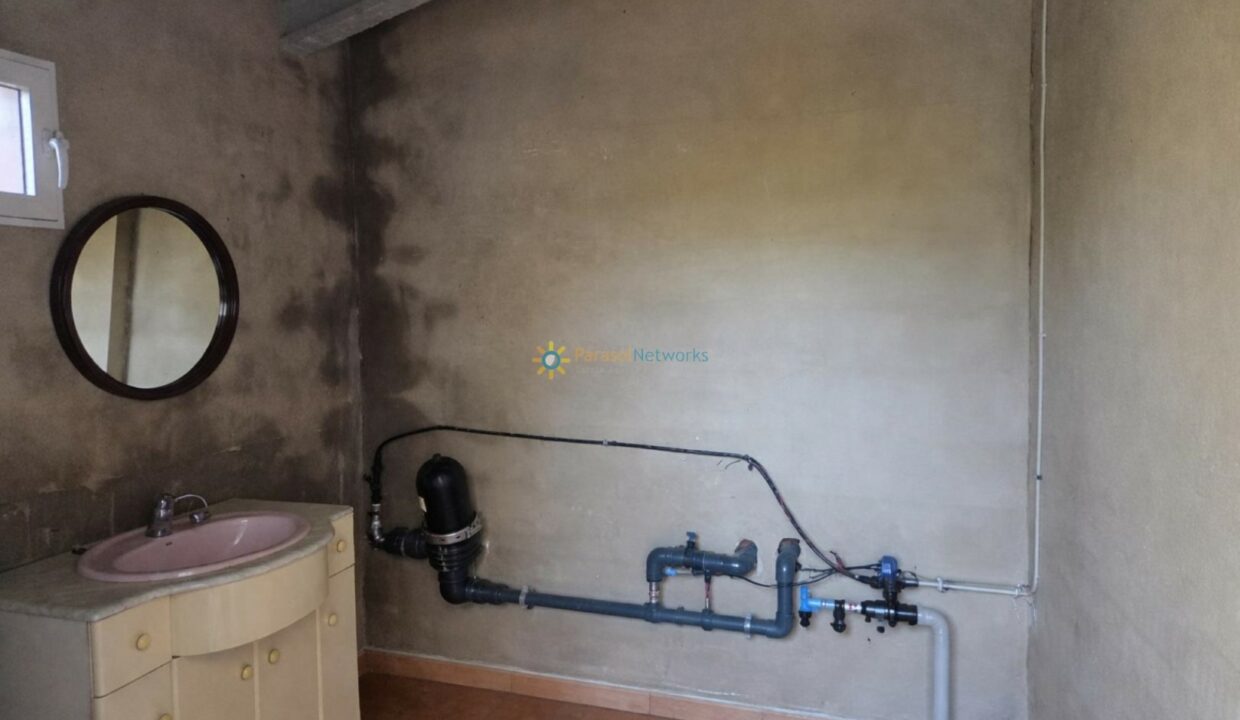 Cuarto de servicio ordenado y funcional