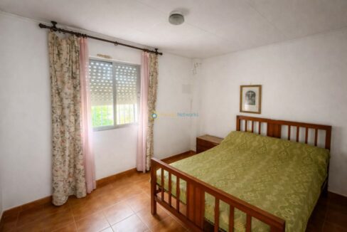 Dormitorio limpio y luminoso(1)