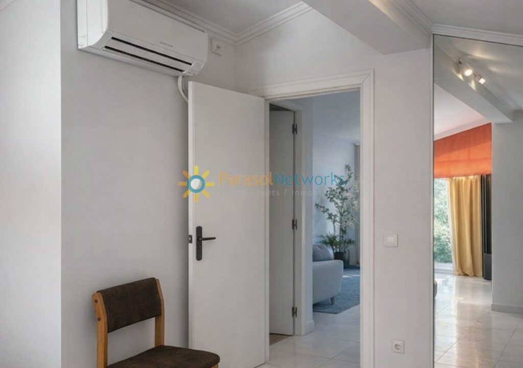 Espacio minimalista y moderno con espejo(1)