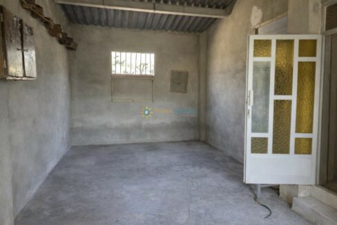 Garaje despejado y lleno de luz