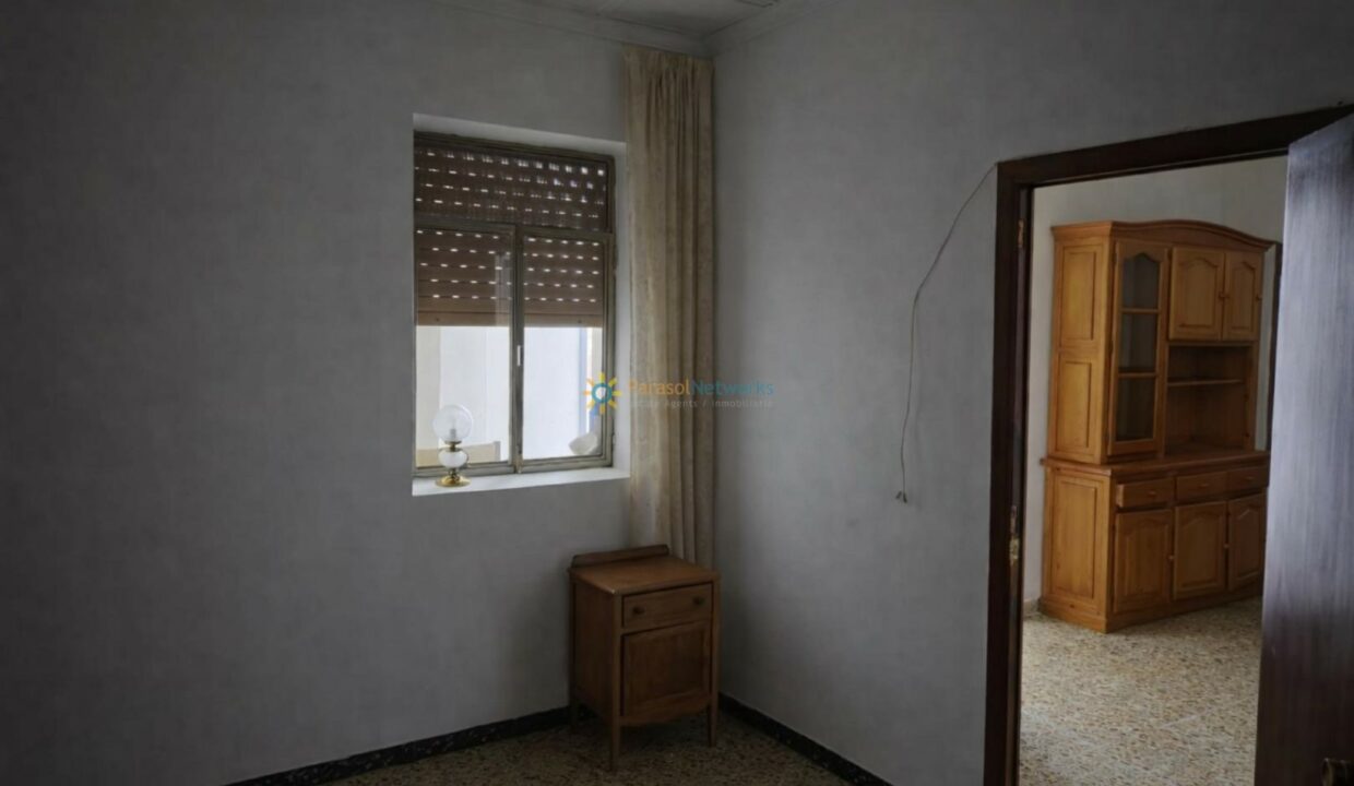 Habitación luminosa y minimalista