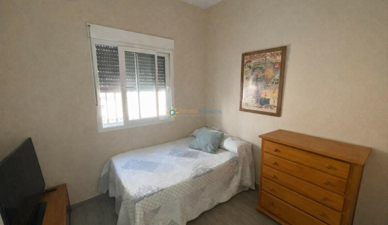 Habitación sencilla con detalles vintage