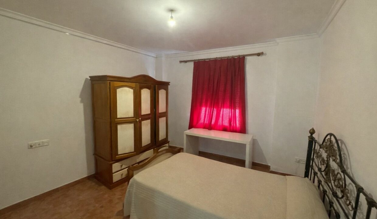 Habitación sencilla y acogedora