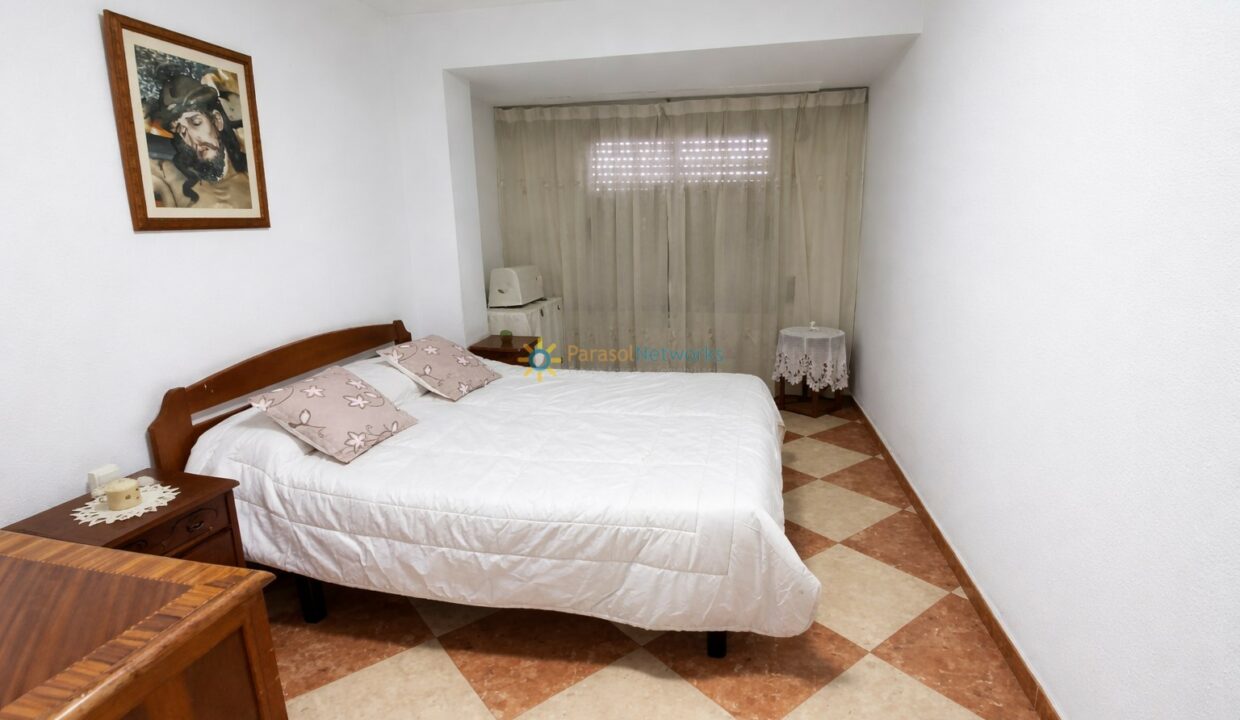 Habitación tranquila con cama doble