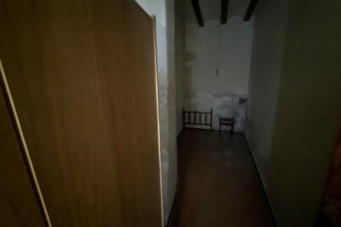 Habitación vacía y sombría