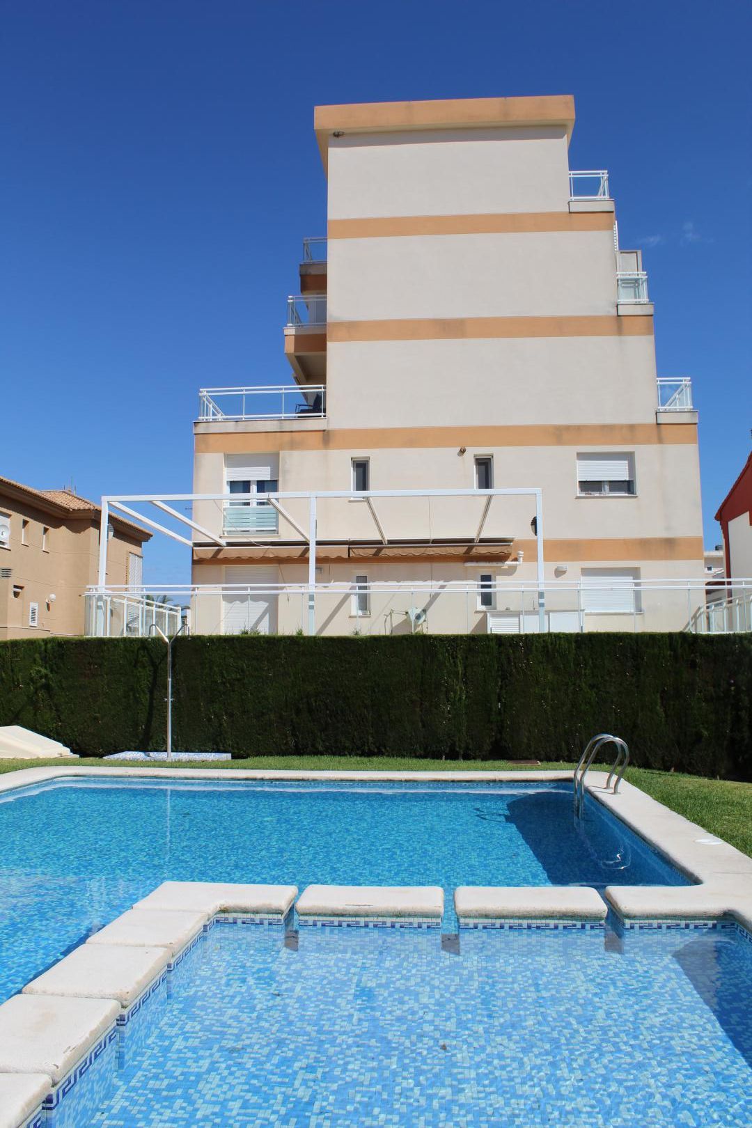 Apartment for rent on the beach in Oliva