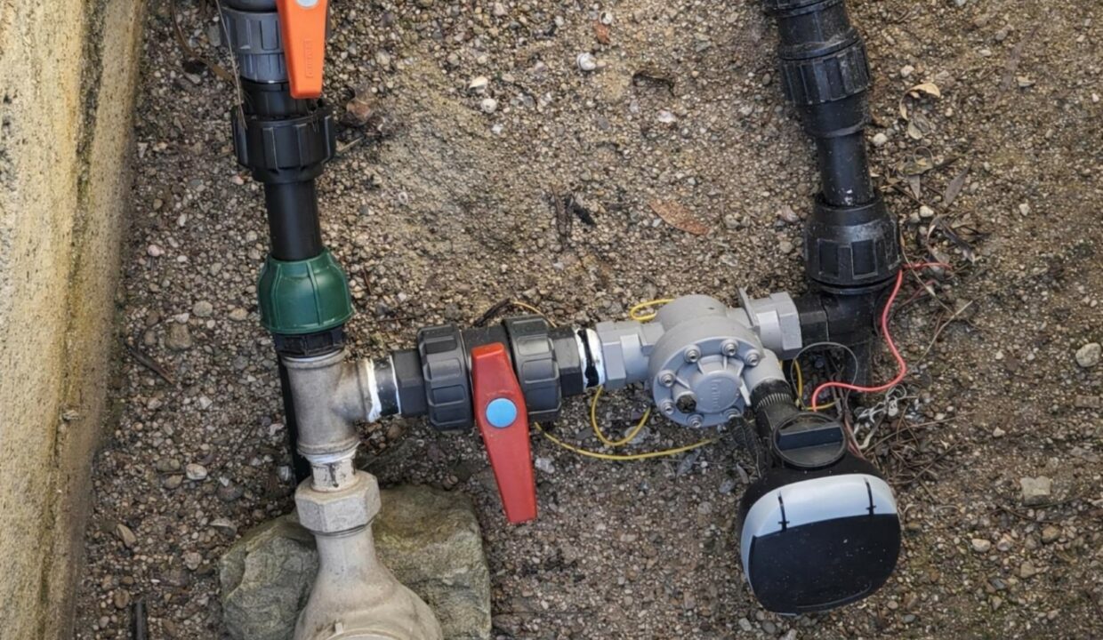 Montaje de fontanería en el suelo