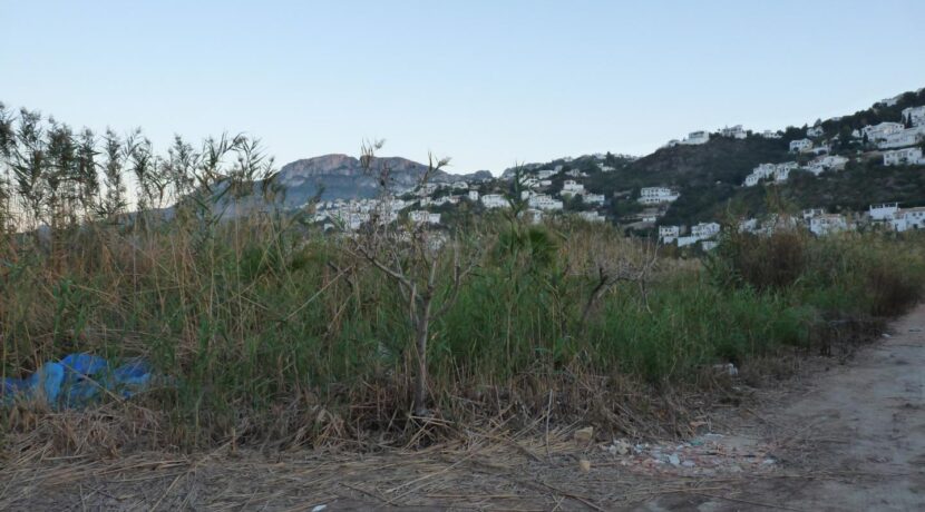 P1860573