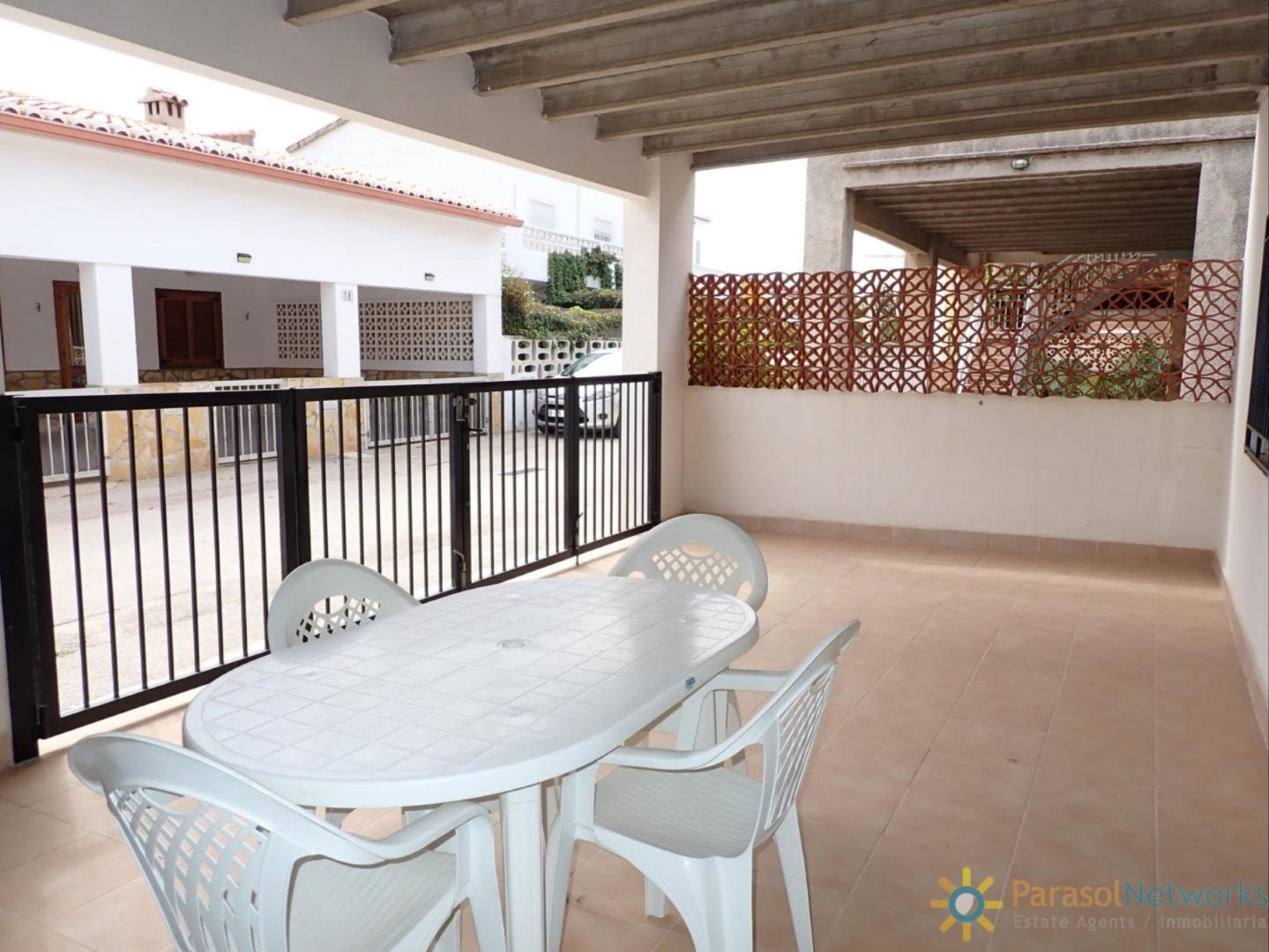 Casa Adosada en venta en la Playa de Oliva- Ref:361