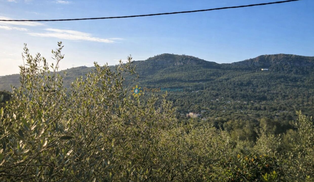 Paisaje mediterráneo al atardecer