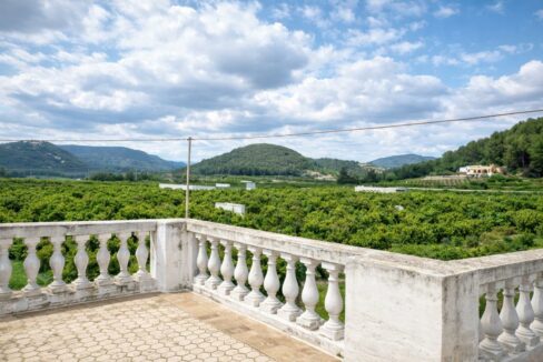 Paisaje mediterráneo desde una terraza