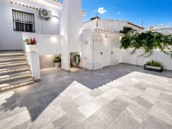 Chalet a la venta en la playa de Miramar- Ref:2086