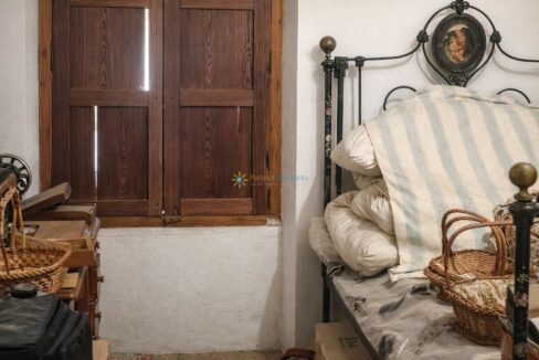 Rincón acogedor de dormitorio tradicional