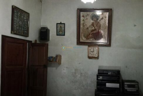 Rincón antiguo con equipo electrónico