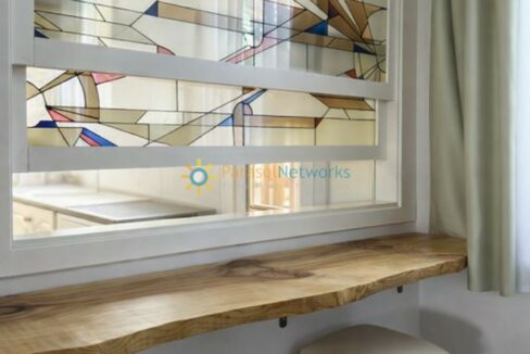 Rincón de desayuno con luz natural