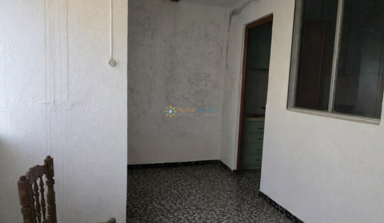 Rincón envejecido con suelo de terrazo