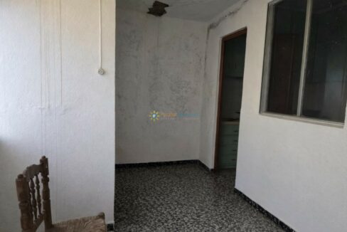 Rincón envejecido con suelo de terrazo