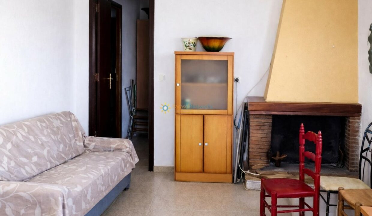 Sala de estar luminosa y tranquila