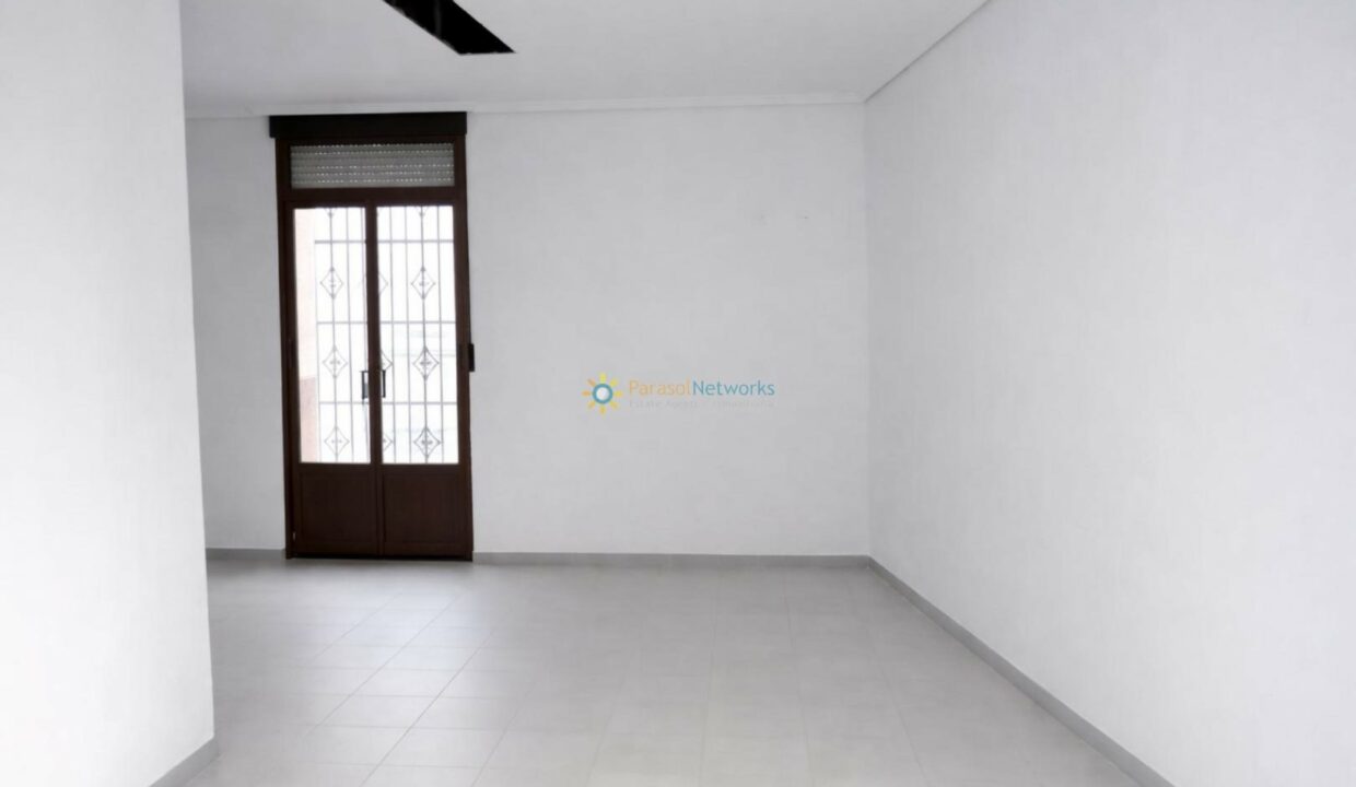 Sala limpia con luz natural