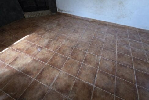 Suelo de cerámica con sombra natural