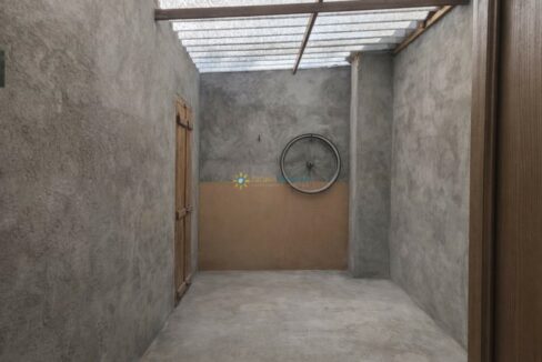 Taller de almacenamiento vacío y rústico