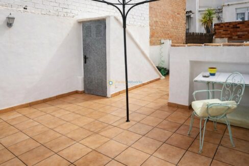 Terraza privada con detalles decorativos(1)