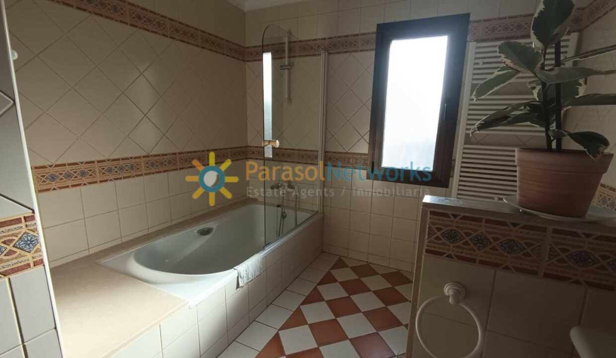 WhatsApp Image 2025-12-09 at 11.28.33