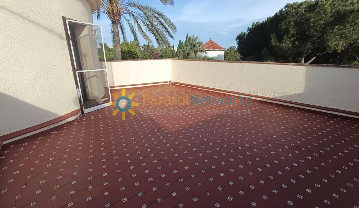 WhatsApp Image 2025-12-09 at 11.28.35 (2)