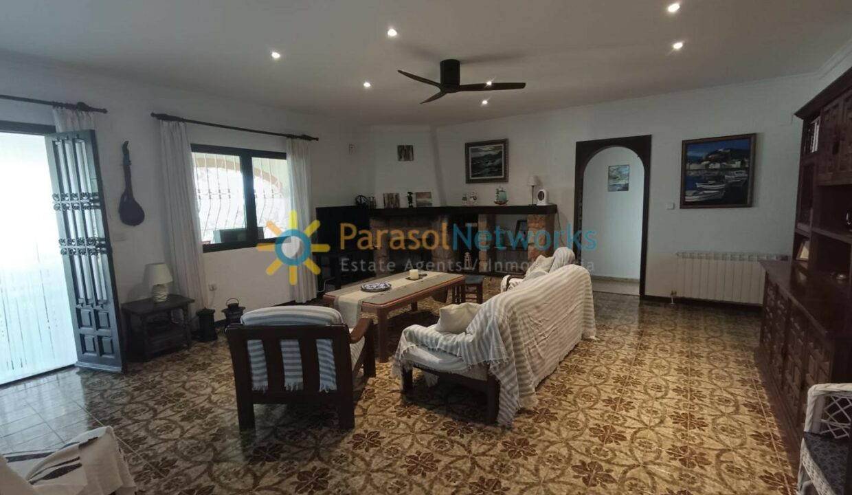 WhatsApp Image 2025-12-09 at 11.28.37